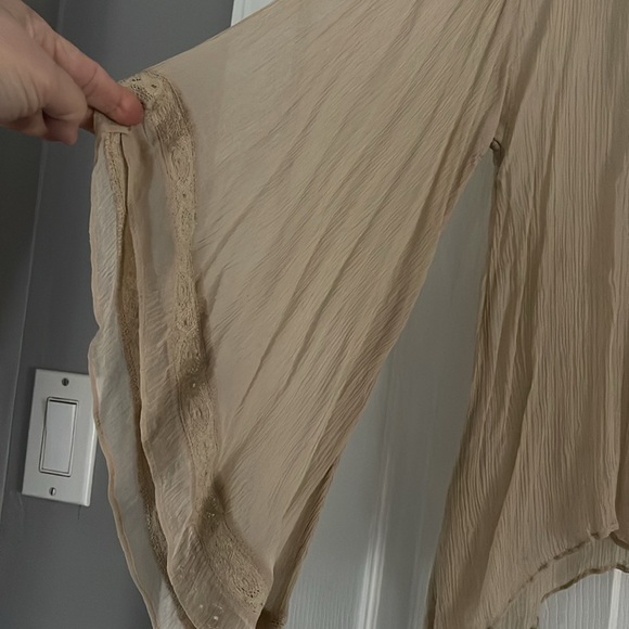 Kimchi Blue Sheer Beautiful Top - Picture 3 of 10